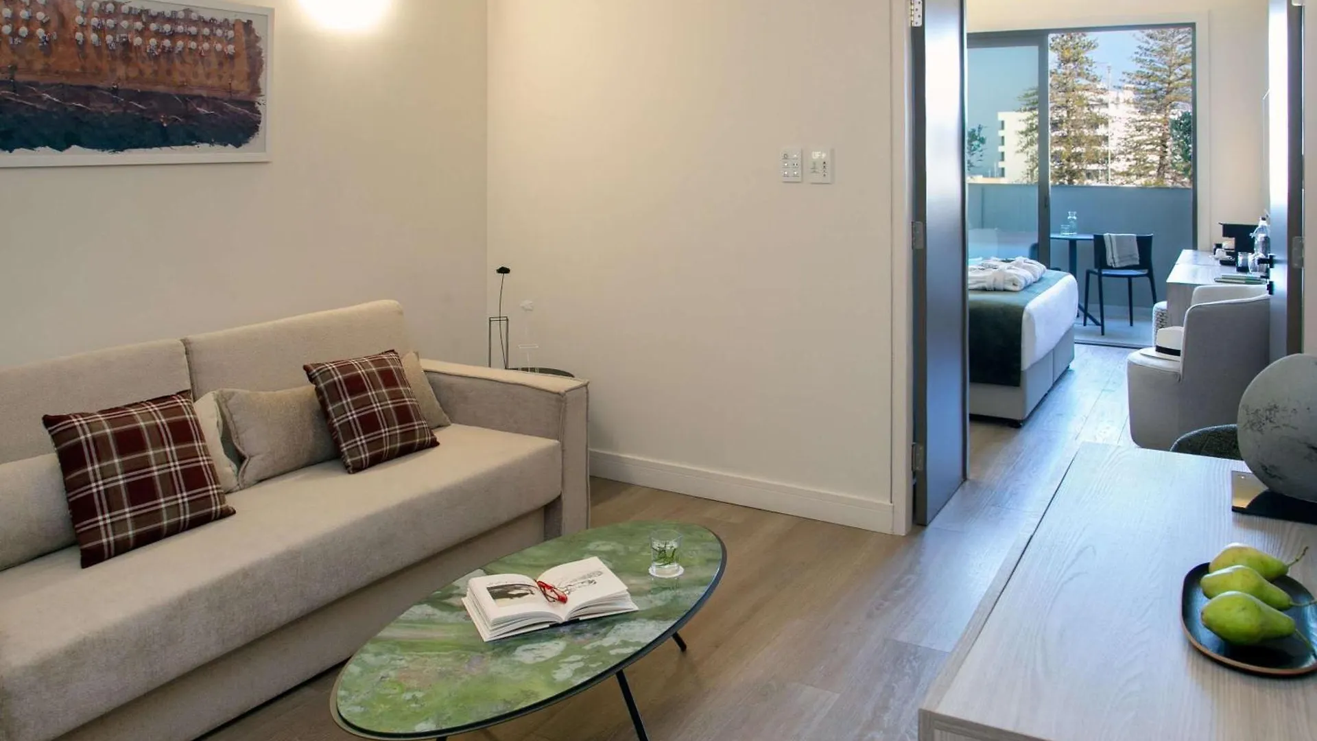 Mercure Larnaca City 3*,