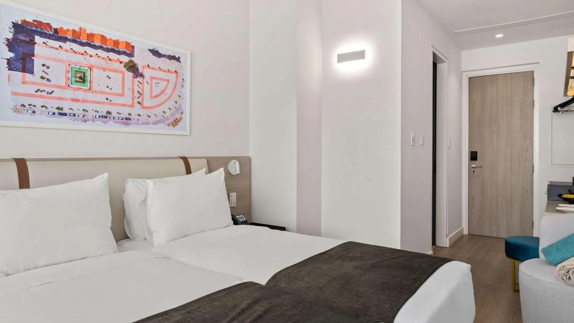 Mercure Larnaca City فندق
