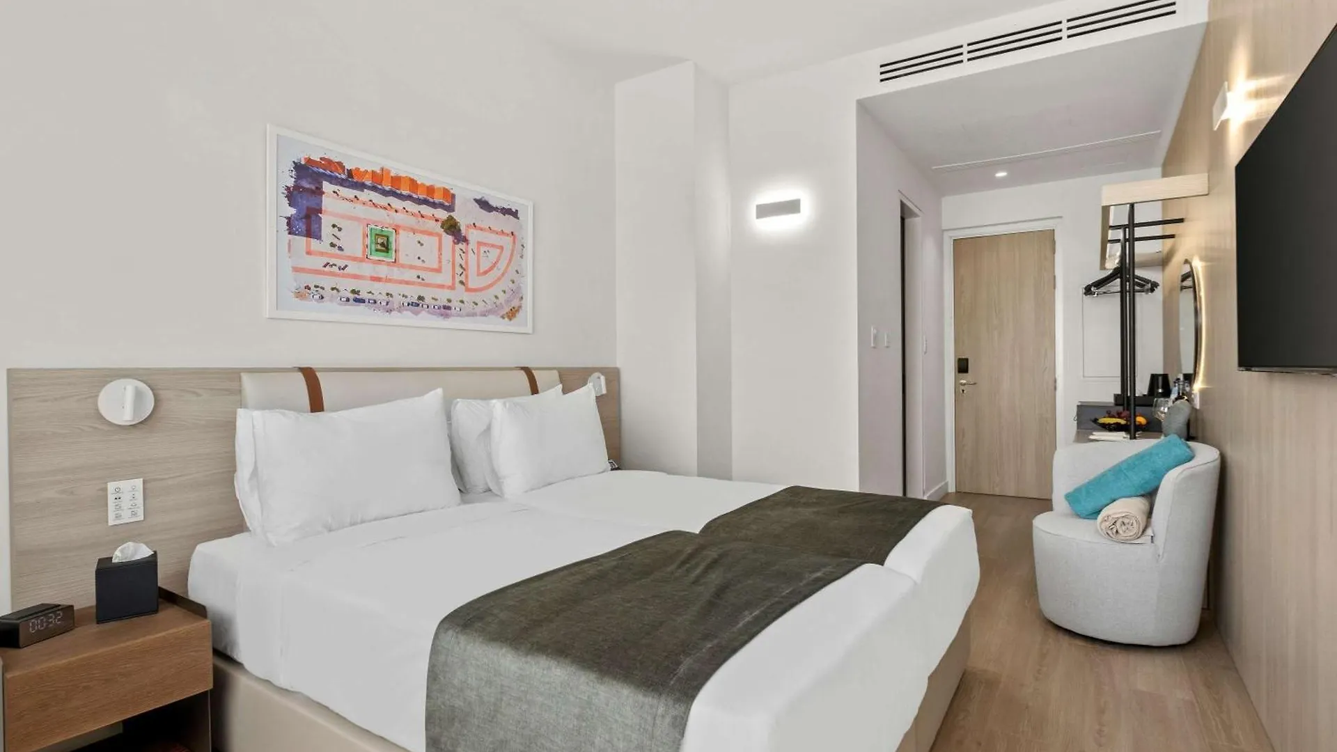 Mercure Larnaca City 3*,  Cyprus