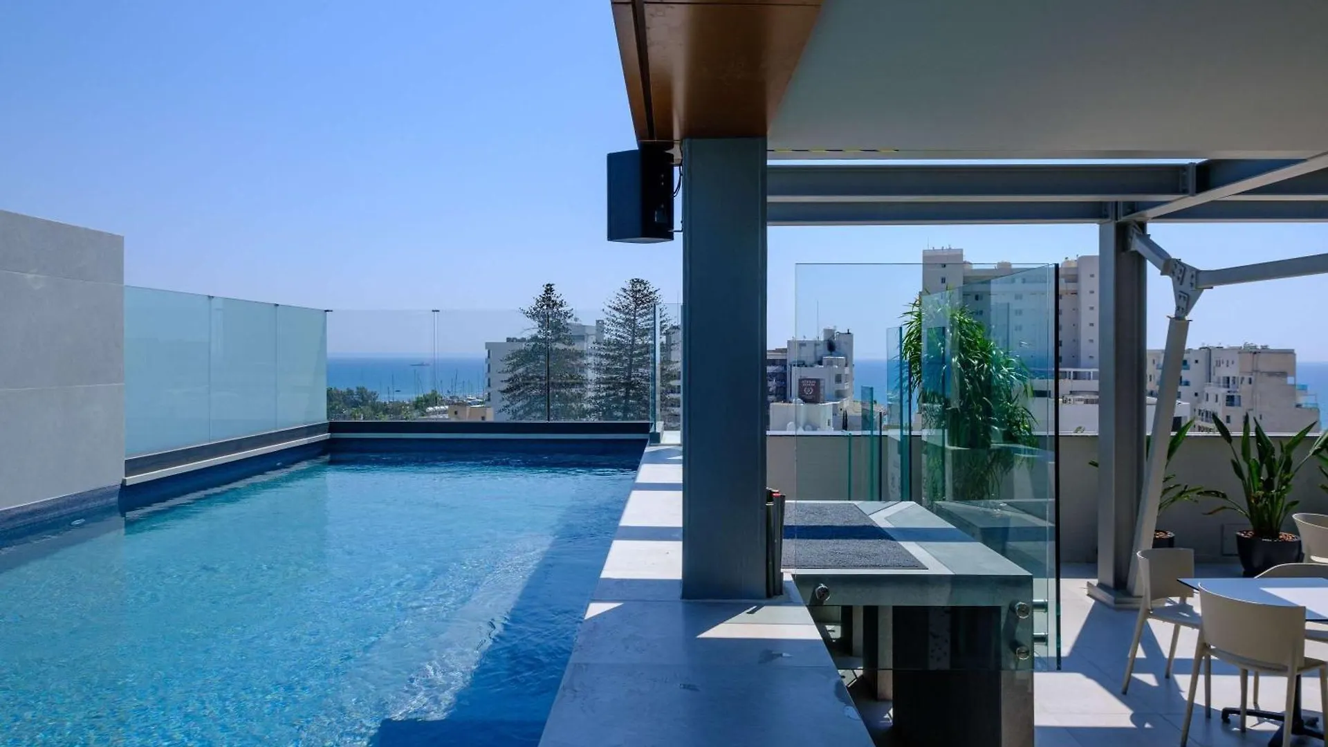 Mercure Larnaca City 3*,  Cyprus
